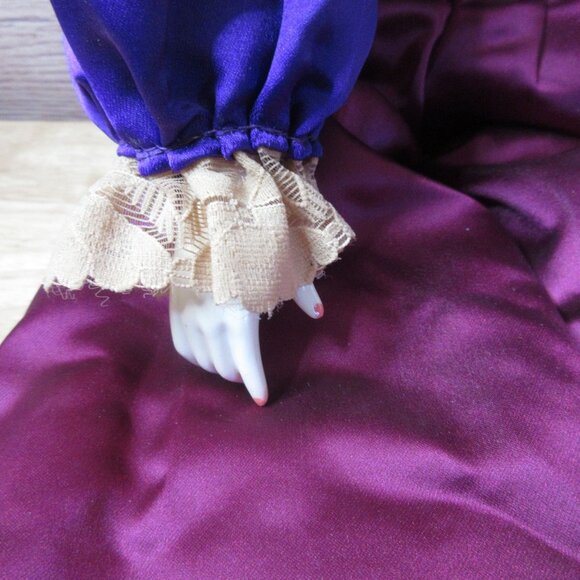 Musical Clown 20" Doll - Hard Plastic Plays Send In The Clowns - Vintage - Picture 4 of 9